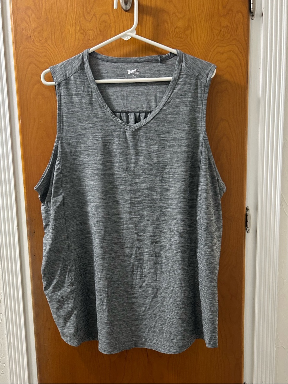 Duluth Trading Co Gray Heather V-Neck Sleeveless Tank